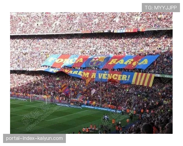 巴萨加冕国王杯冠军 城市庆典吸引数万球迷参与